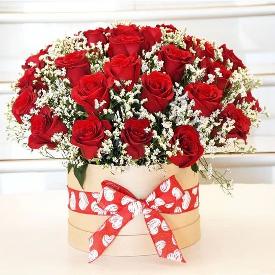 Beautiful occasion lovely red rose box