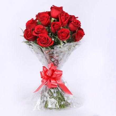 Lovely red rose flowers bouquet