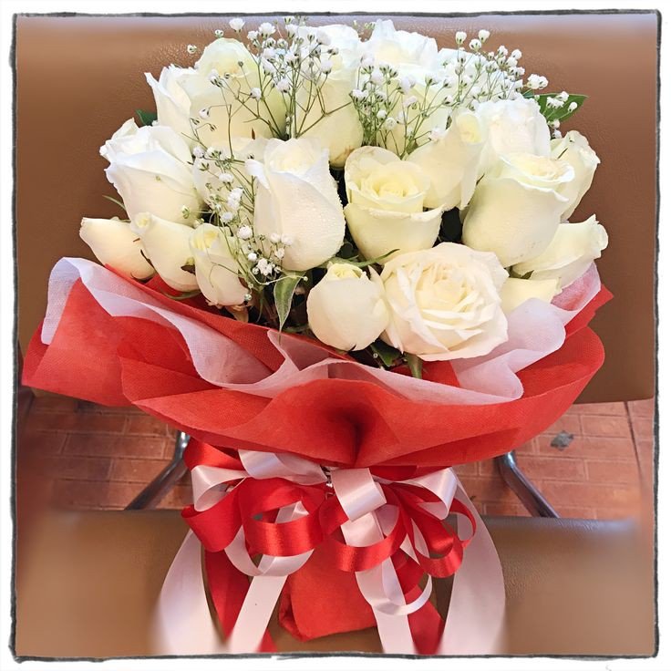 Beautiful white rose bouquet